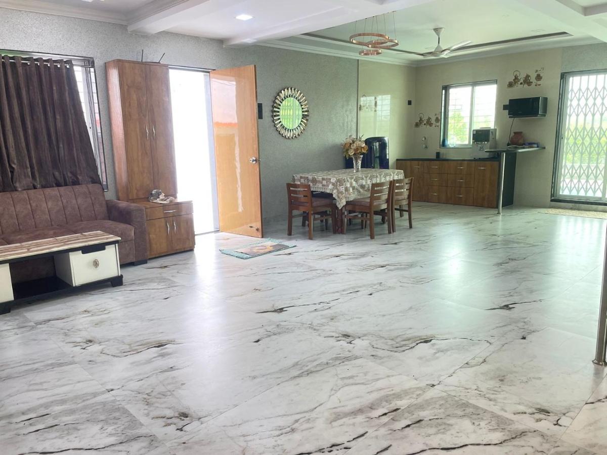 Classic Villa Pālghar Εξωτερικό φωτογραφία