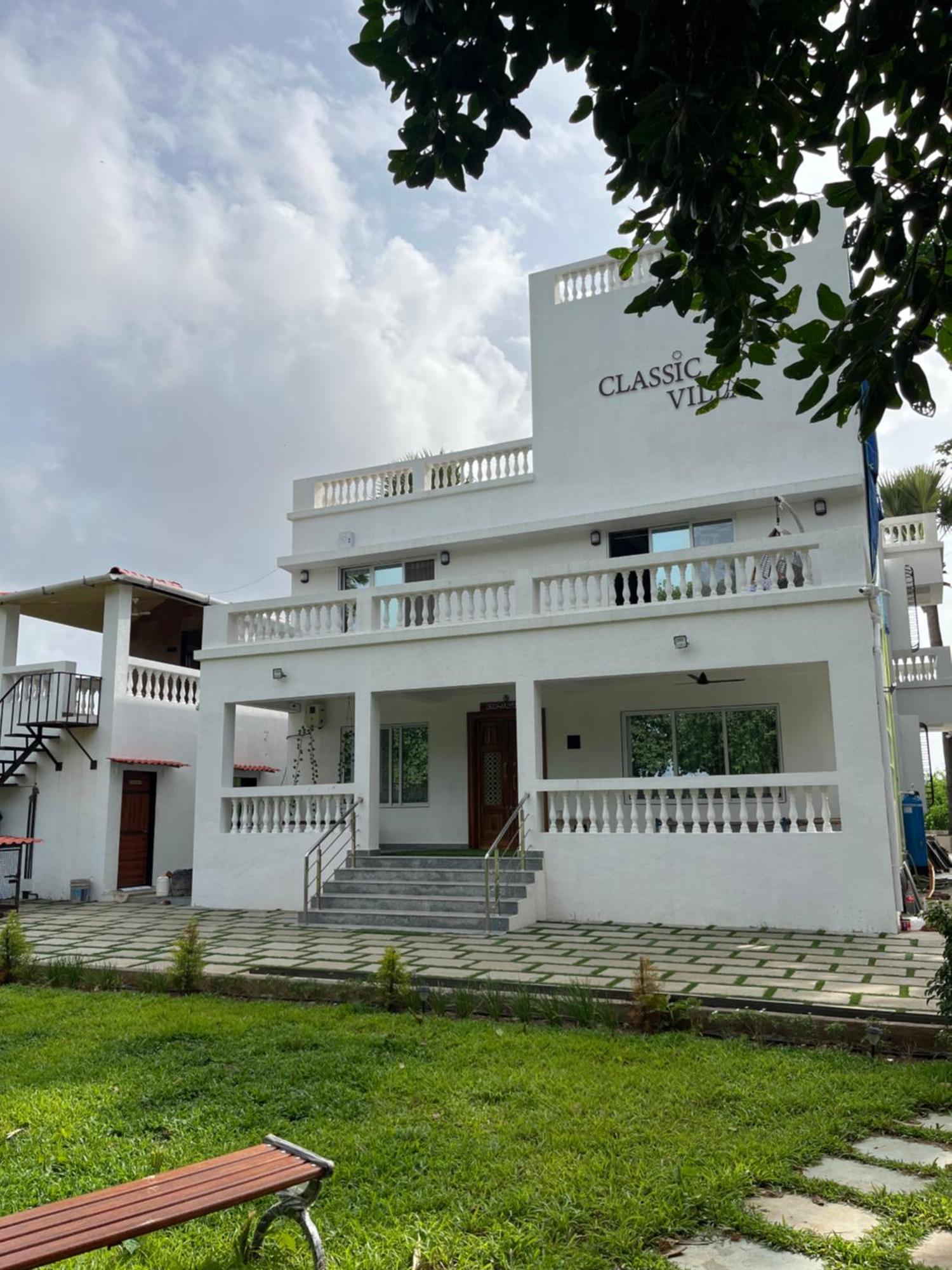 Classic Villa Pālghar Εξωτερικό φωτογραφία